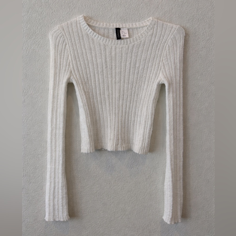 H&M White Ribbed Cropped Sweater Size M Fitted Knit